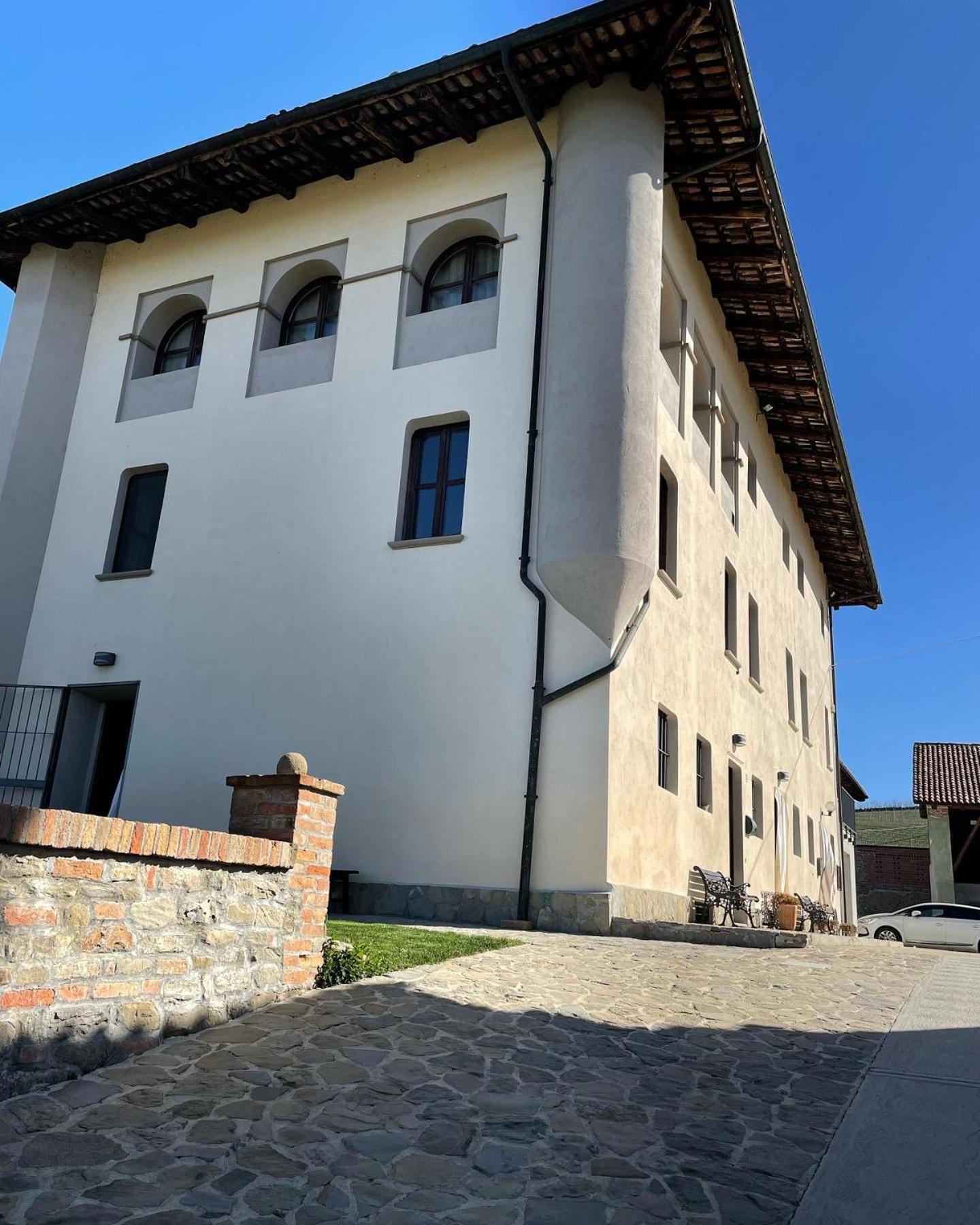 Cascina Baresane Bed & Breakfast Алба Екстериор снимка