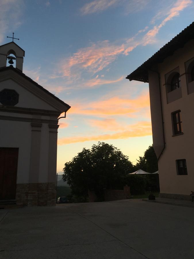 Cascina Baresane Bed & Breakfast Алба Екстериор снимка
