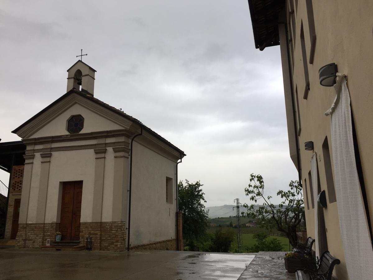 Cascina Baresane Bed & Breakfast Алба Екстериор снимка