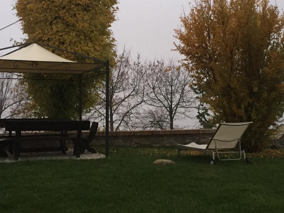 Cascina Baresane Bed & Breakfast Алба Екстериор снимка
