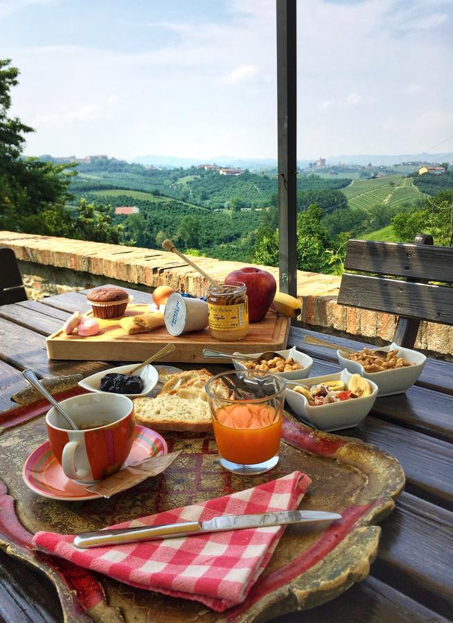 Cascina Baresane Bed & Breakfast Алба Екстериор снимка